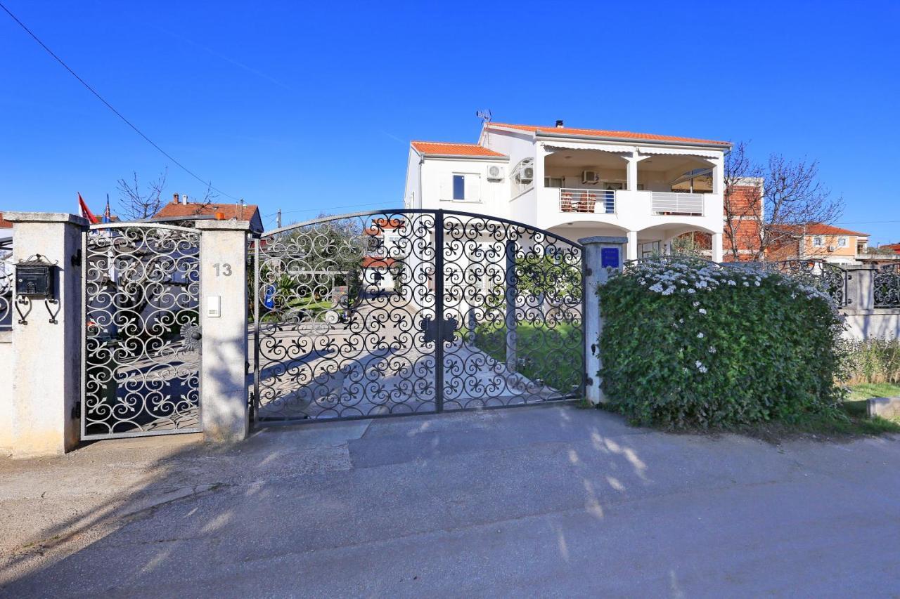 Hacienda Mia With Pool,Bbq, Yacuzzi,Free Parking Задар Екстериор снимка
