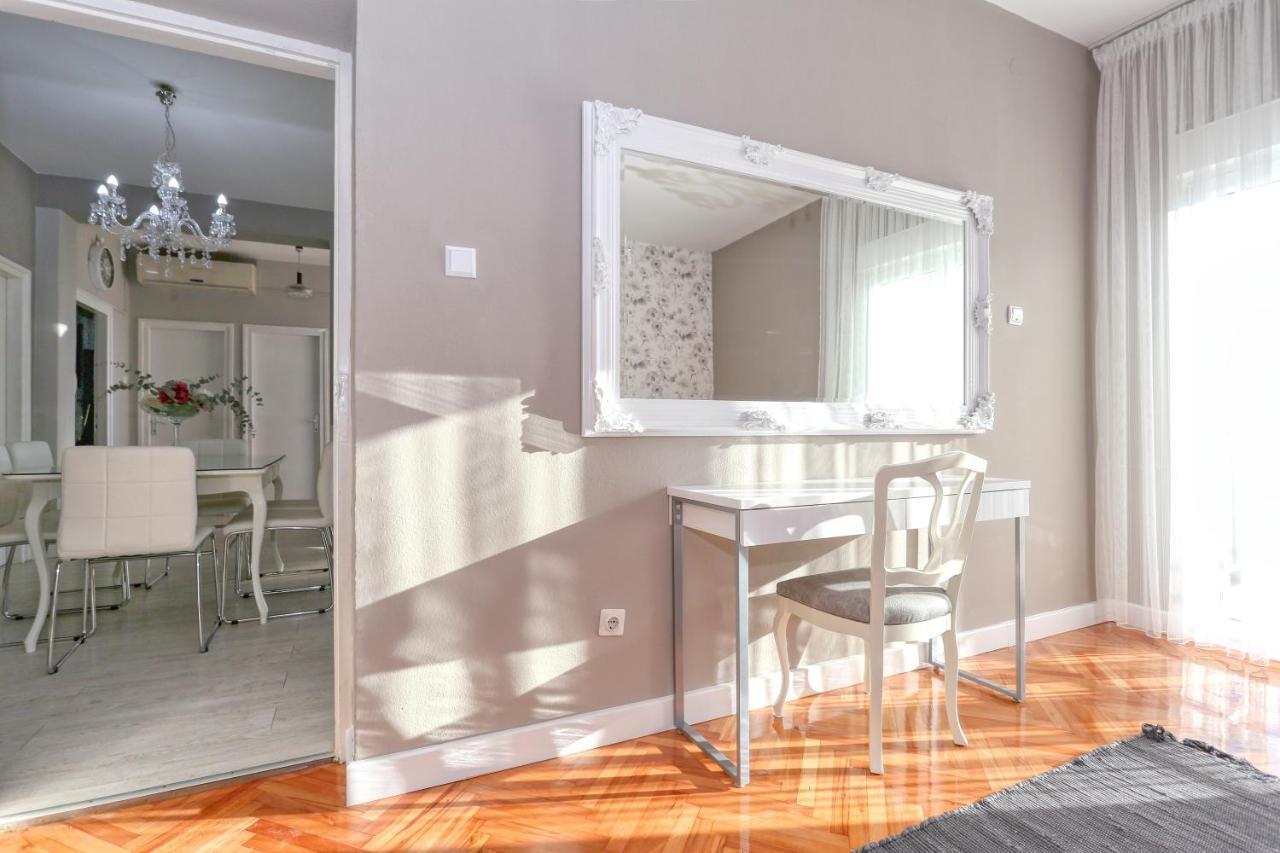 Hacienda Mia With Pool,Bbq, Yacuzzi,Free Parking Задар Екстериор снимка