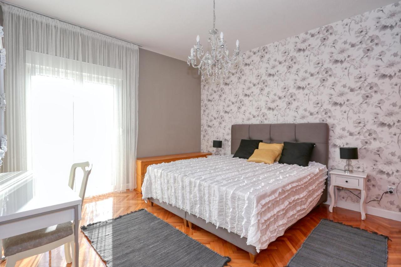 Hacienda Mia With Pool,Bbq, Yacuzzi,Free Parking Задар Екстериор снимка