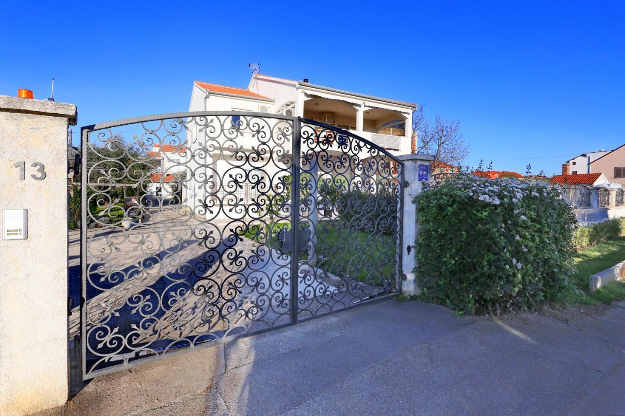 Hacienda Mia With Pool,Bbq, Yacuzzi,Free Parking Задар Екстериор снимка