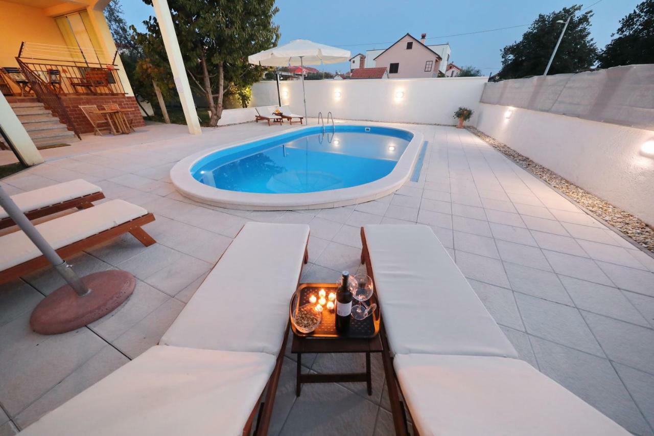 Hacienda Mia With Pool,Bbq, Yacuzzi,Free Parking Задар Екстериор снимка