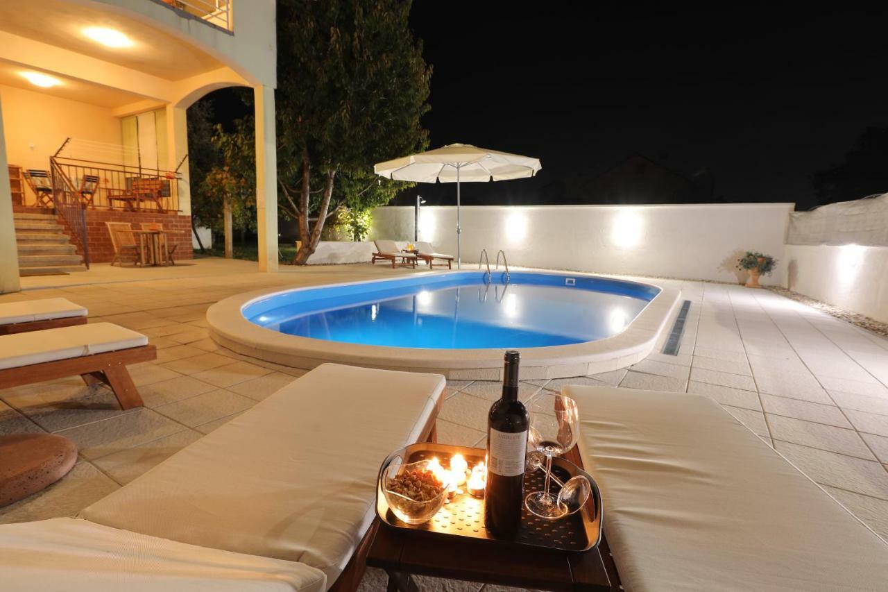 Hacienda Mia With Pool,Bbq, Yacuzzi,Free Parking Задар Екстериор снимка