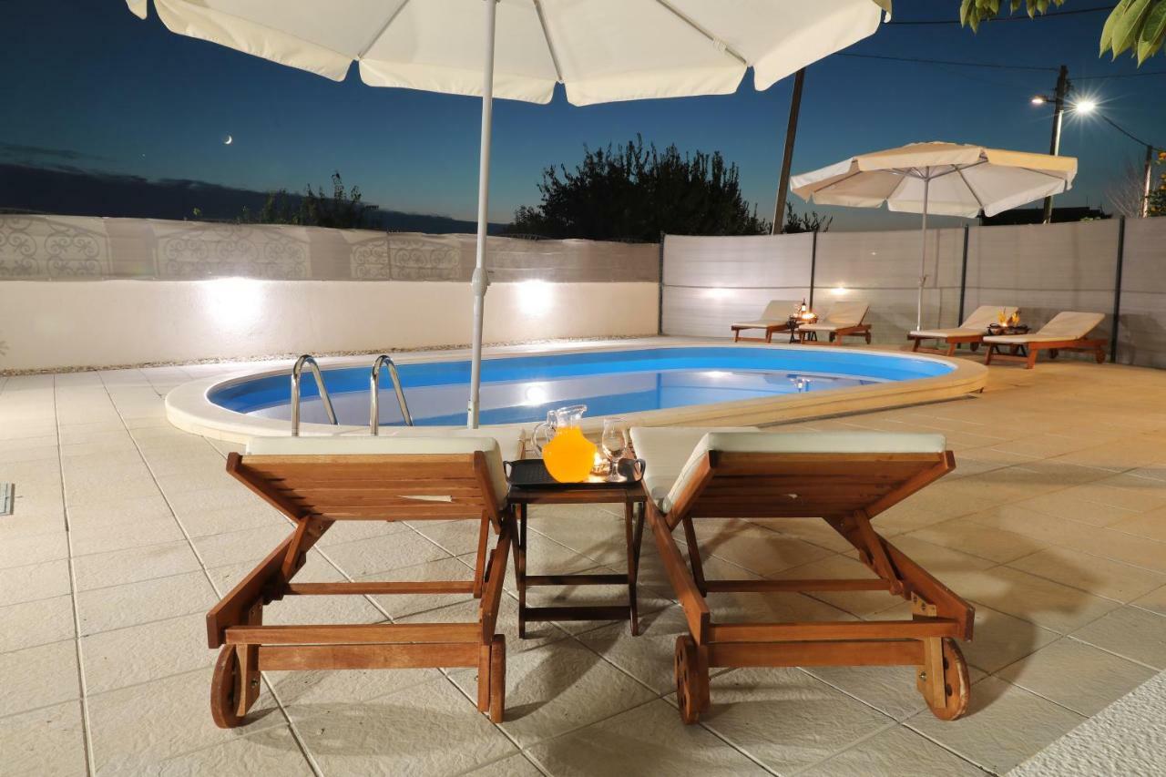 Hacienda Mia With Pool,Bbq, Yacuzzi,Free Parking Задар Екстериор снимка